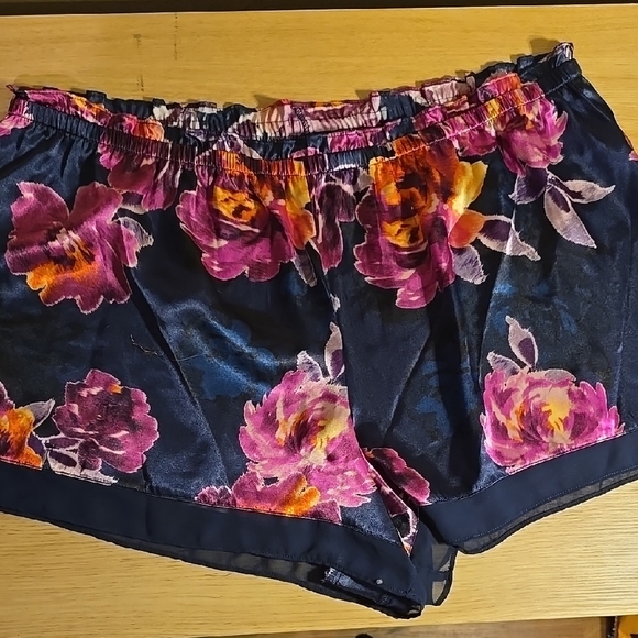 Lilac & London Blue and Pink Floral Shorts - Picture 1 of 3